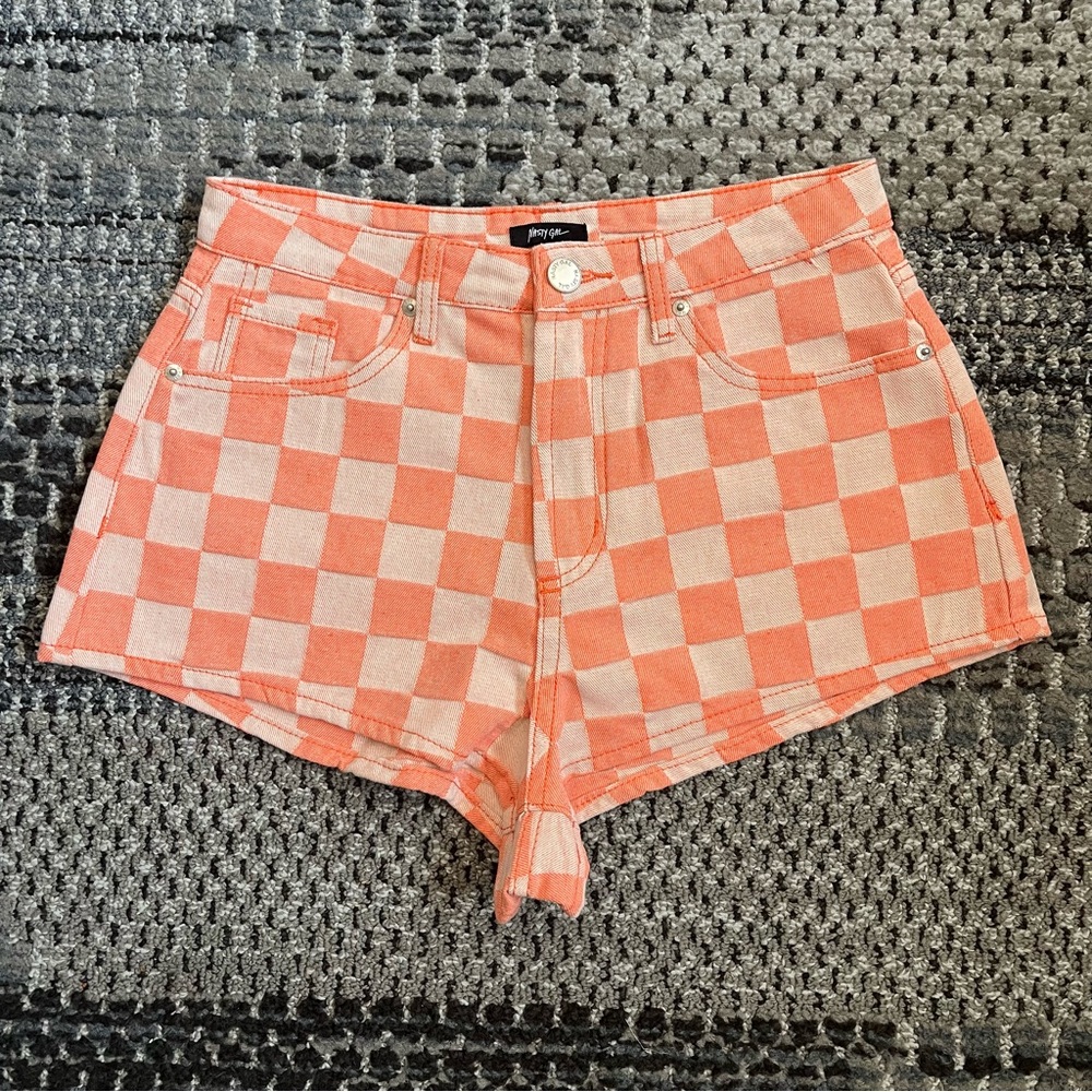 NWOT Nasty Gal Twill Checkerboard High Waisted Shorts Orange, US Size 6